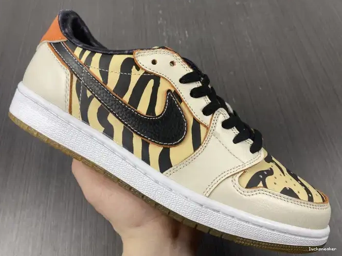 Reps LUCY DH6932-100 Jordan of the Air OG Tiger Year Low 1 0615